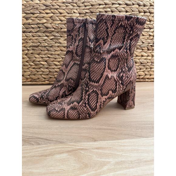 NWB! Steve Madden Harlie snake skin bootie - Picture 3 of 9